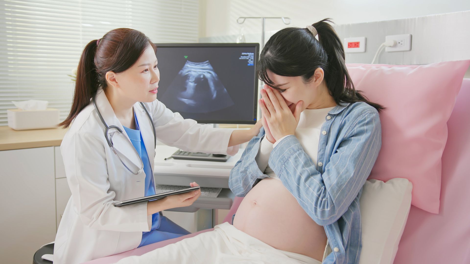 Choosing High-Risk Pregnancy Doctors for Safe Mother & Baby